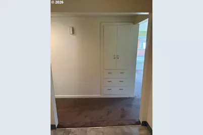 200 Azalea Dr, Eugene, OR 97404 - Photo 9