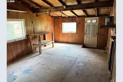 200 Azalea Dr, Eugene, OR 97404 - Photo 19