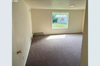 200 Azalea Dr, Eugene, OR 97404 - Photo 15