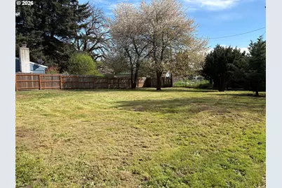 200 Azalea Dr, Eugene, OR 97404 - Photo 27