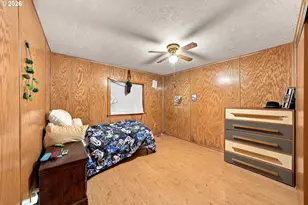911 Cleveland Hill Rd, Roseburg, OR 97471 - Photo 21
