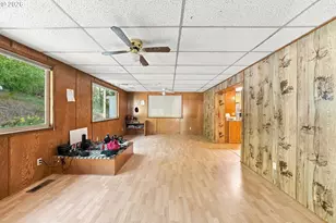 911 Cleveland Hill Rd, Roseburg, OR 97471 - Photo 17