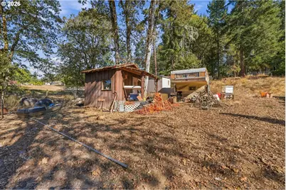 911 Cleveland Hill Rd, Roseburg, OR 97471 - Photo 33