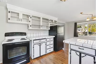 16810 E Burnside St, Portland, OR 97233 - Photo 17