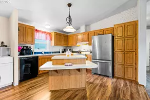2154 Lyon St, Albany, OR 97322 - Photo 7
