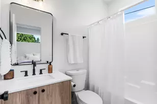 8367 N Swenson St, Portland, OR 97203 - Photo 9