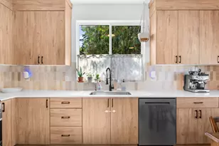 8367 N Swenson St, Portland, OR 97203 - Photo 5