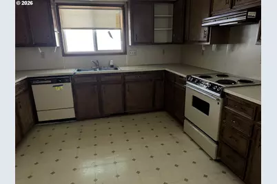 1165 NE Broadway St, Waldport, OR 97394 - Photo 7