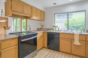 1814 Happy Ln, Eugene, OR 97401 - Photo 17
