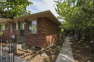 5707 SE Division St SE, Portland, OR 97206 - Photo 7