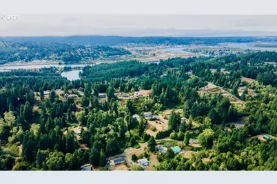 20th Ln, Coos Bay, OR 97420 - Photo 9