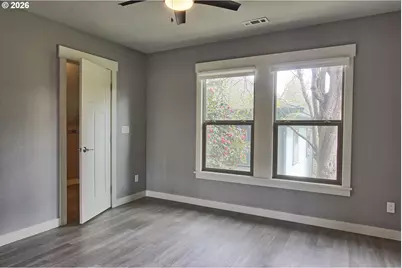 2422 NE Glisan, Portland, OR 97232 - Photo 9