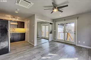 2422 NE Glisan, Portland, OR 97232 - Photo 15