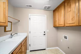 1176 Unity Dr, Junction City, OR 97448 - Photo 29