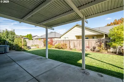 1176 Unity Dr, Junction City, OR 97448 - Photo 31