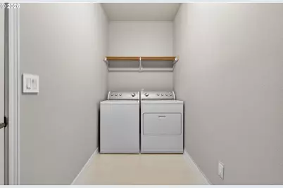 15940 SW Snowy Owl Ln, Beaverton, OR 97007 - Photo 21