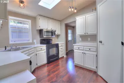 29311 Melody Ln, Gold Beach, OR 97444 - Photo 7