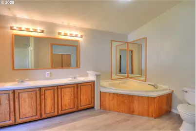 29311 Melody Ln, Gold Beach, OR 97444 - Photo 11