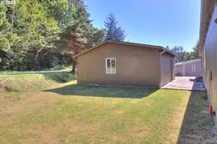 29311 Melody Ln, Gold Beach, OR 97444 - Photo 27