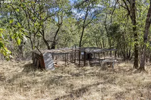 4950 Foothill Blvd, Grants Pass, OR 97526 - Photo 23