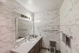 7339 S Corbett Ave, Portland, OR 97219 - Photo 25