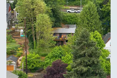 7339 S Corbett Ave, Portland, OR 97219 - Photo 33