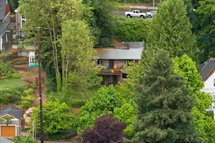 7339 S Corbett Ave, Portland, OR 97219 - Photo 33