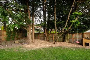 302 Pine St, Woodland, WA 98674 - Photo 29