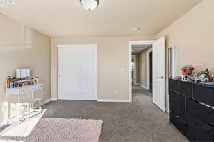 2527 Park View Dr, Eugene, OR 97408 - Photo 35