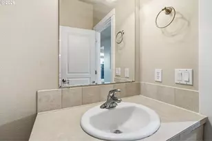 2527 Park View Dr, Eugene, OR 97408 - Photo 23