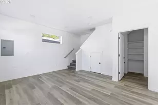 8716 SE Bybee Blvd, Portland, OR 97266 - Photo 7