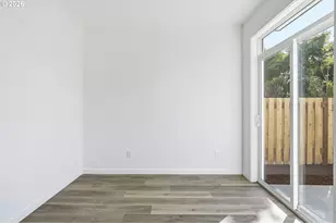 8716 SE Bybee Blvd, Portland, OR 97266 - Photo 11