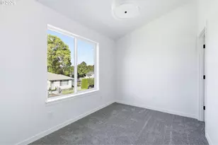 8716 SE Bybee Blvd, Portland, OR 97266 - Photo 17