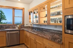 8 Garibaldi St, Lake Oswego, OR 97035 - Photo 7