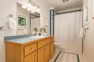 8 Garibaldi St, Lake Oswego, OR 97035 - Photo 37