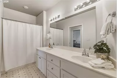 8 Garibaldi St, Lake Oswego, OR 97035 - Photo 33