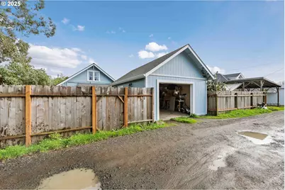 2650 Sheridan Ave, North Bend, OR 97459 - Photo 35