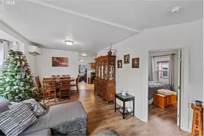 2650 Sheridan Ave, North Bend, OR 97459 - Photo 5