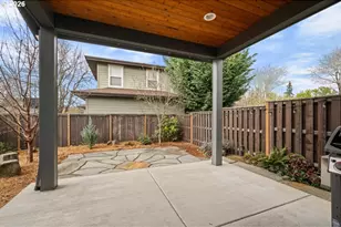 105 NE Morgan St, Portland, OR 97211 - Photo 35