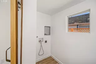 823 4th St, Springfield, OR 97477 - Photo 17