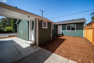 823 4th St, Springfield, OR 97477 - Photo 5