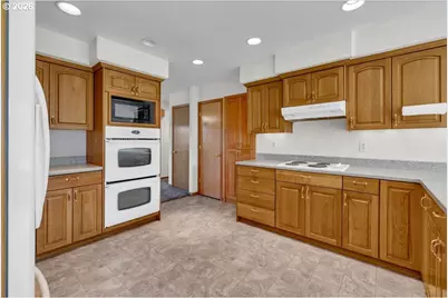 25905 Bixby Rd, Beaver, OR 97108 - Photo 13