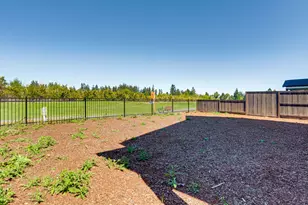 795 Magnolia Ave, Woodburn, OR 97071 - Photo 35