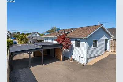 136 B 3rd Ave, Seaside, OR 97138 - Photo 1