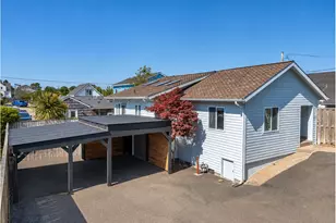 136B 3rd Ave, Seaside, OR 97138 - Photo 1
