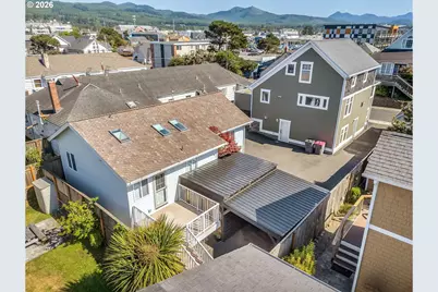 136 B 3rd Ave, Seaside, OR 97138 - Photo 35