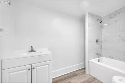 203 Grant St, Kelso, WA 98626 - Photo 13