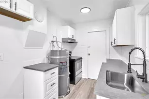 203 Grant St, Kelso, WA 98626 - Photo 11