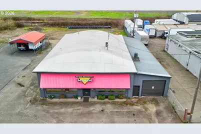 890 N Main St, Independence, OR 97351 - Photo 1