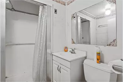 890 N Main St, Independence, OR 97351 - Photo 21